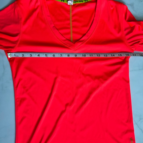 Under Armour Heat Gear Short Sleeve Shirt - Sz S - Picture 9 of 11